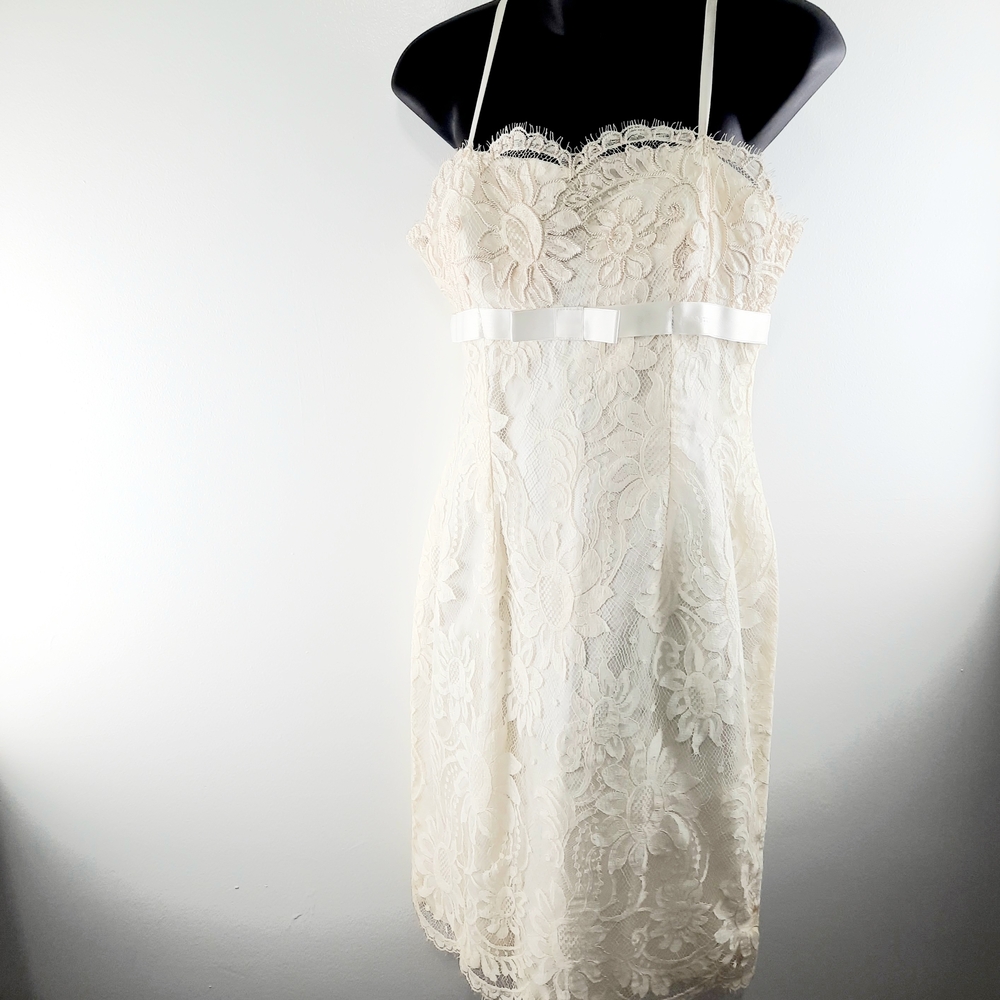 ❤️ Elegant Zane Cream Lace Wedding Dress